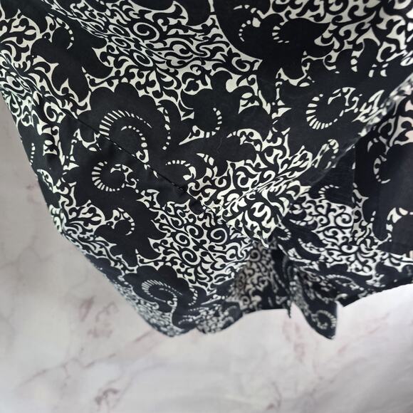 Foxcroft Shirt Womens 10 P Black White Button Up Wrinkle Free Non Iron Popover - Picture 11 of 14